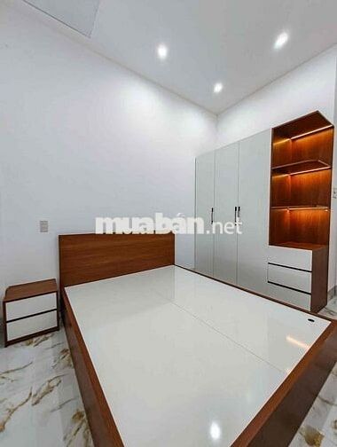 NHÀ TRỆT LẦU MỚI ĐẸP HẺM 311 NGUYỄN VĂN CỪ GẦN ĐH KỸ THUẬT CÔNG NGHỆ