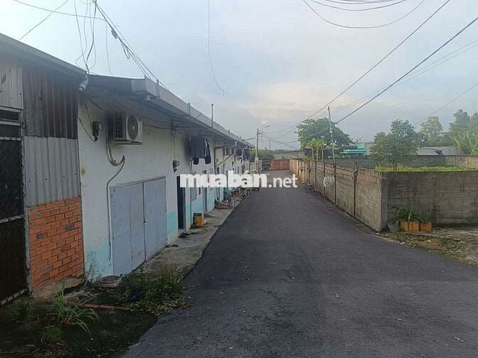 Bán Trọ 1 kiot + 5 phòng 120m2, gần Cầu vượt Củ Chi, SHR, Giá 1 tỷ 1