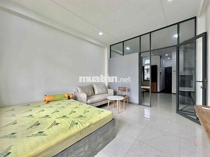 CĂN HỘ 45m2 TÁCH BẾP BAN CÔNG NỘI THẤT ĐẦY ĐỦ NGAY HỌC VIỆN CÁN BỘ