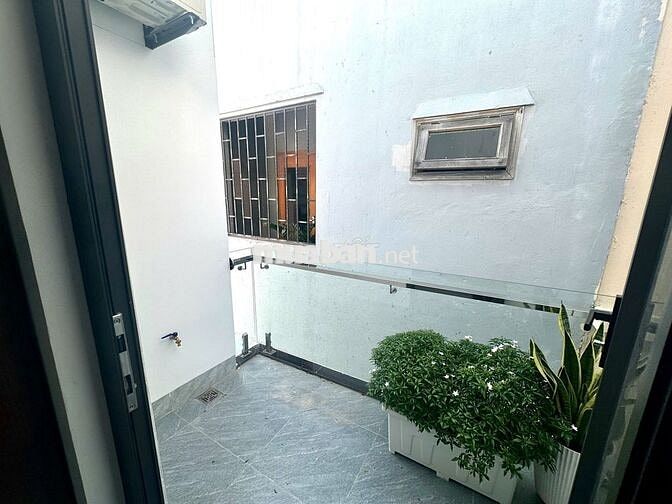 Cho thuê căn studio mới 100% ở Hoà Xuân