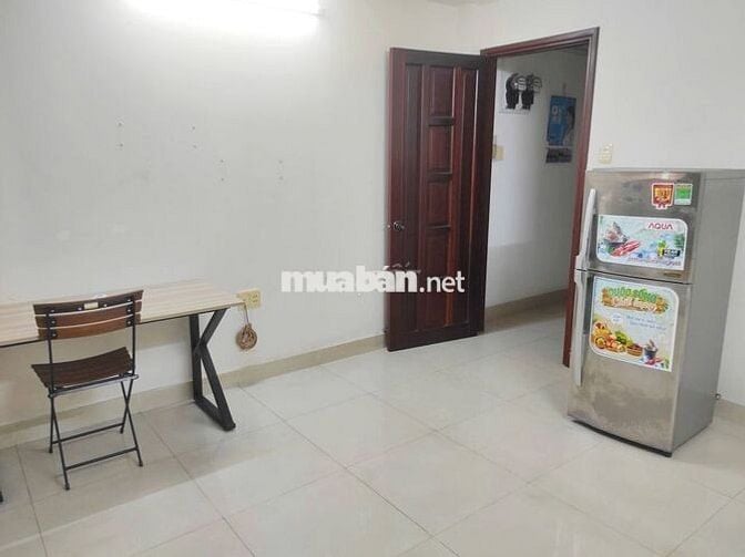 Cho thuê 2 phòng ngủ có 2 cửa sổ lớn full nội thất ở Gia Phú, Quận 5