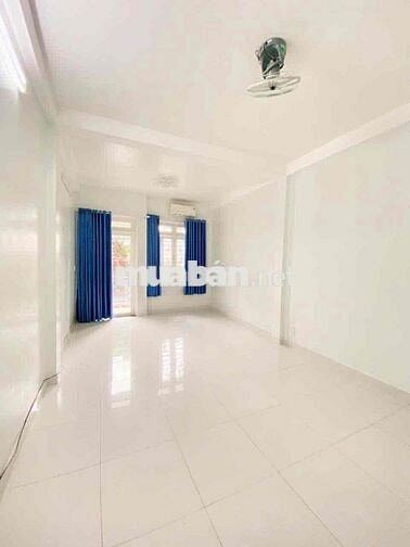 Chính chủ Cho thuê Nhà MTKD  . Đường Bình Phú Q6 . Chỉ. 20tr / 1 Thang
