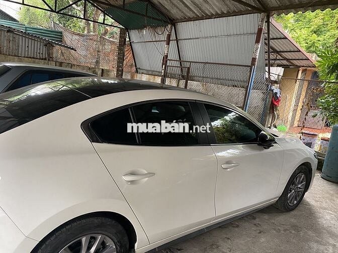 Mazda 3 2021 1.5L Luxury - 80000 km