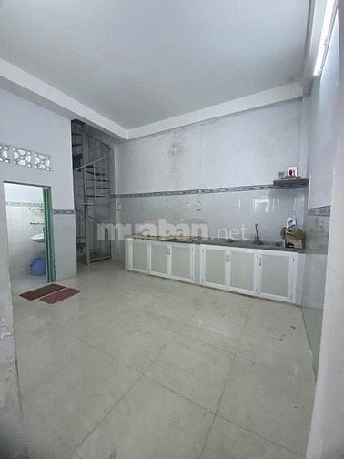 Cho thuê nhà nguyên căn đường Bà Hom, Quận 6 cũ, gần vòng xoay Phú Lâm