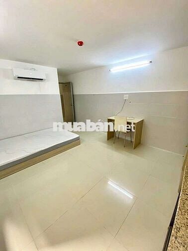 STUDIO CỬA SỔ TRỜI NGAY CỔNG ĐẠI HỌC VĂN LANG CƠ SỞ 3