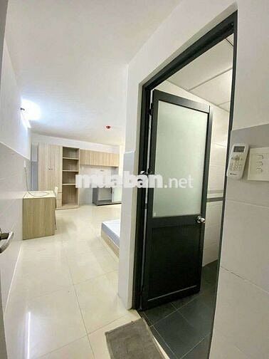 STUDIO CỬA SỔ TRỜI NGAY CỔNG ĐẠI HỌC VĂN LANG CƠ SỞ 3
