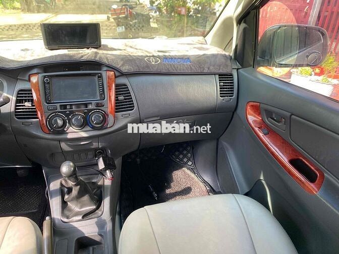 Toyota Innova 2012 mt