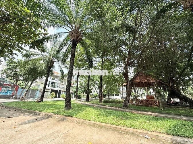 Cho thuê nhà nguyên căn đường 1A KDC TÊN LỬA 6mx21m XD 4L giá 35tr TL