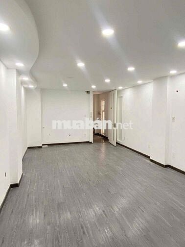 Đường Phan Châu Trinh Đoạn Vip - 4 Phòng Lớn - 20 triệu