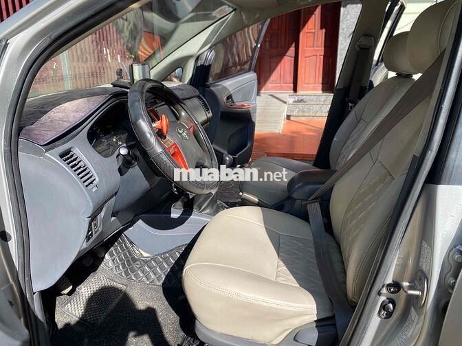 Toyota Innova 2012 mt