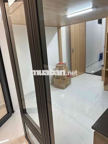 Duplex Ban Công Full Nội Thất Ngay Ngã Tư Phú Nhuận