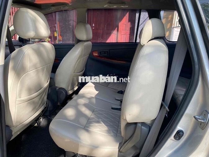 Toyota Innova 2012 mt