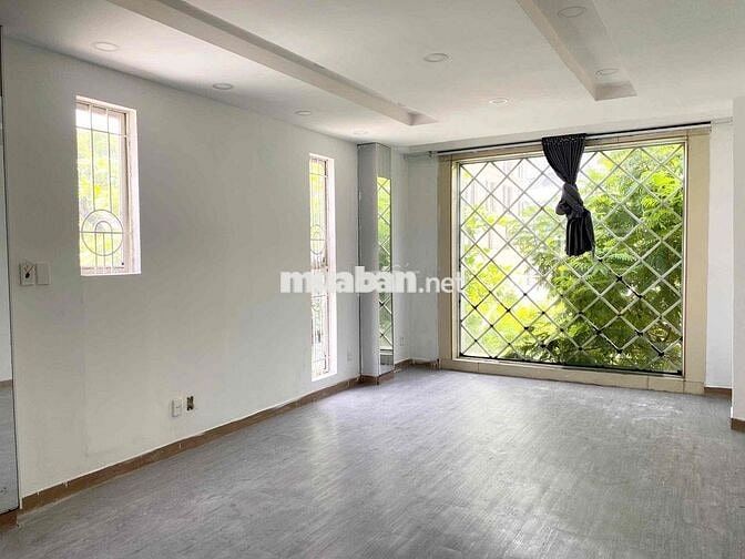 Đường Phan Châu Trinh Đoạn Vip - 4 Phòng Lớn - 20 triệu