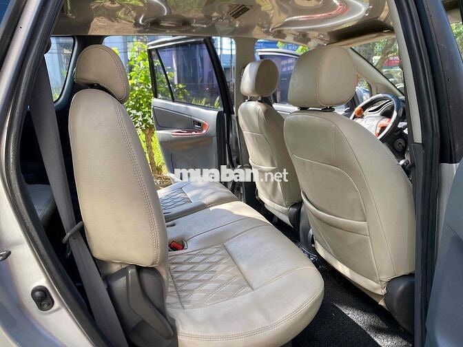 Toyota Innova 2012 mt