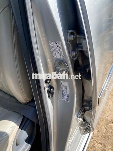 Toyota Innova 2012 mt