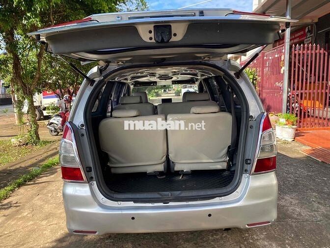 Toyota Innova 2012 mt