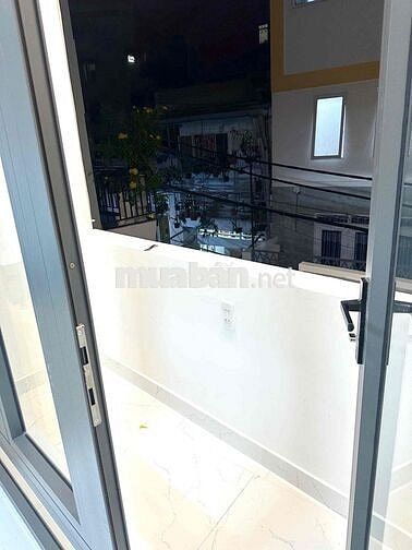 Duplex Ban Công Full Nội Thất Ngay Ngã Tư Phú Nhuận