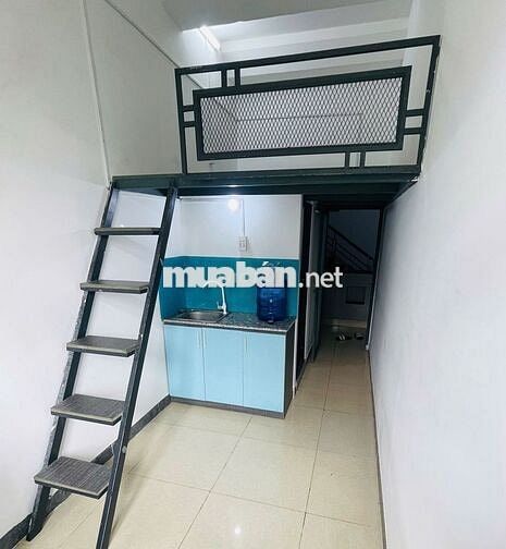 Phòng trọ đi bộ qua. ĐH Văn Lang ngay công viên Bến Hải