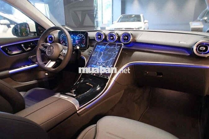 Chính chủ bán mercedes c300 2022 sx 2021