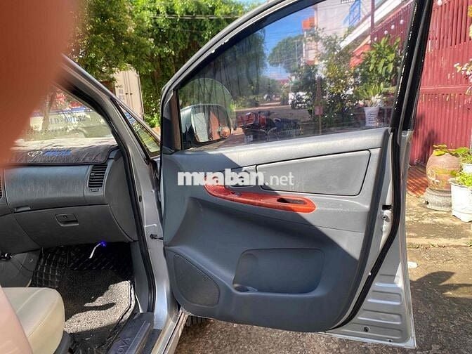 Toyota Innova 2012 mt