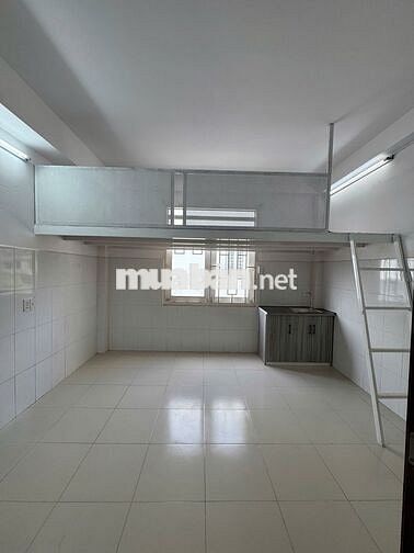 CHO THUÊ PHÒNG RỘNG CÓ BAN CÔNG + GÁC – WC, BẾP RIÊNG- TÂN PHÚ