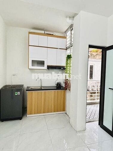 Chính chủ cho thuê CCMN 1K1N, ban công, phù hợp 3 người ở Tô Vĩnh Diện