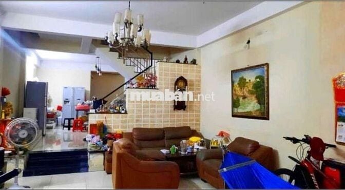 HẺM THOÁNG ĐẸP XE TẢI - XE HƠI ĐẬU TRONG NHÀ - NGAY TỈNH LỘ 10 -