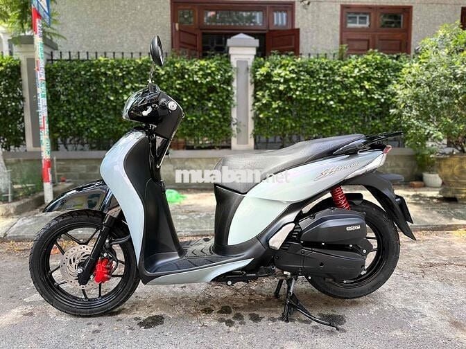 shm xám xi măng ánh hồng gopnoxau đưa 11đ dắt xe