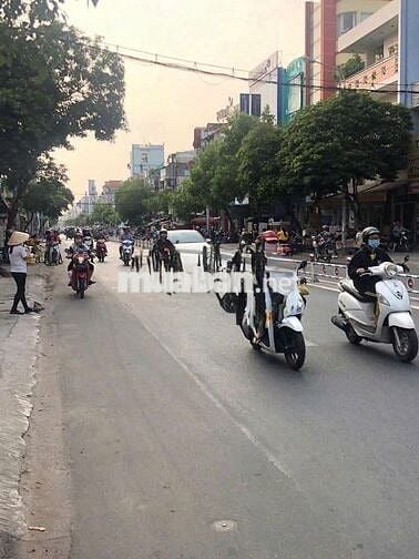 Cho thuê nhà mặt tiền đường Nguyễn sơn 5x23m hầm 3L 8pn cho làm CHDV