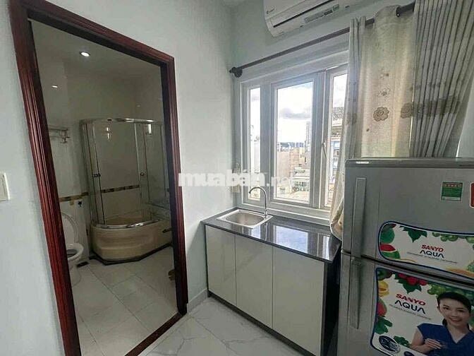 Căn studio cửa sổ trời gần ĐH Văn Lang