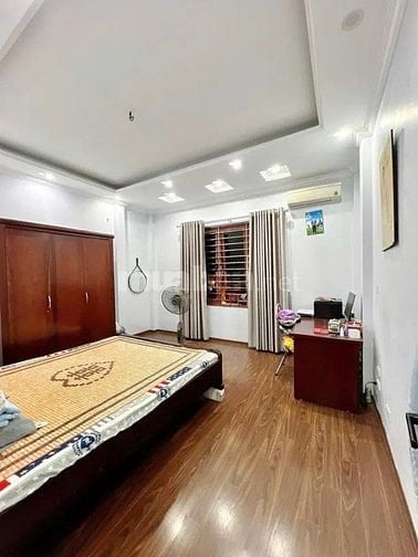 Siêu phẩm Định Công Thượng, Nở Hâụ, 71M, 5 tầng, 5m MT, giá 14,3 tỷ 