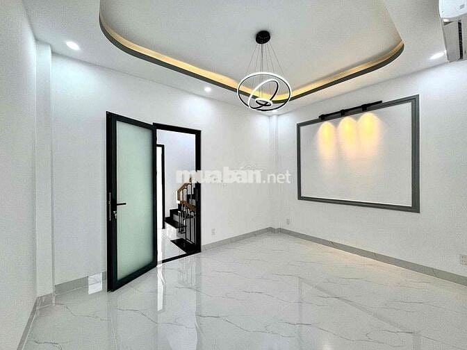 Bán Nhà Hẻm Xe Hơi - Sát Uỷ Ban Phường Hạnh Thông