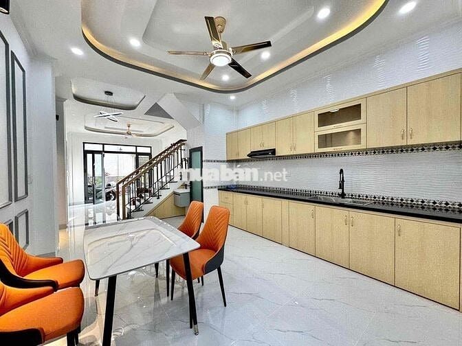 Bán Nhà Hẻm Xe Hơi - Sát Uỷ Ban Phường Hạnh Thông