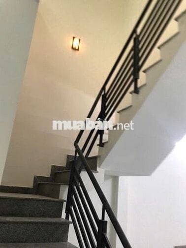 Nhà 1 lầu HXH đông hưng thuận 02 ,gần chợ cây sộp giá 10tr/tháng