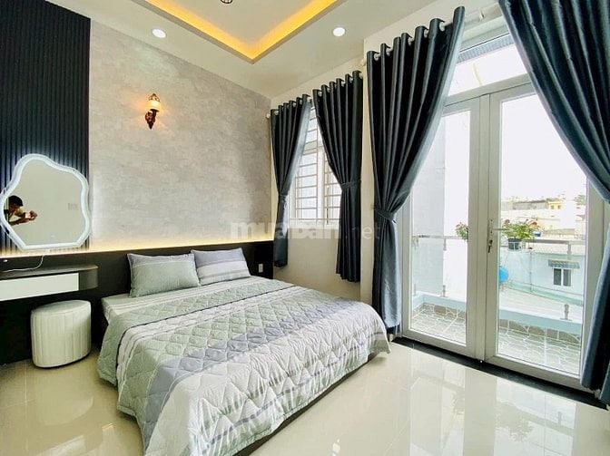Nhà Đường Nguyễn Văn Nguyễn, P.Tân Định, Quận 1 giá 3Tỷ300 hẻm xe hơi 