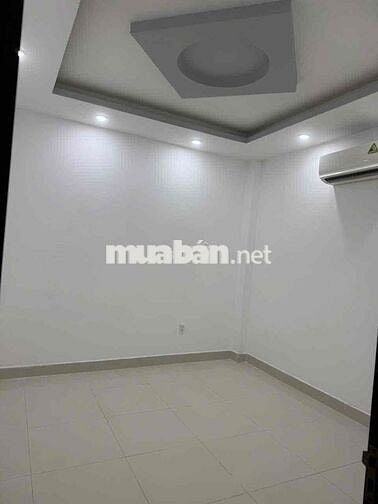 Cho thuê nhà mt kinh doanh ngay chợ nguyễn sơn 3.5x12m 1 lửng 2 lầu st