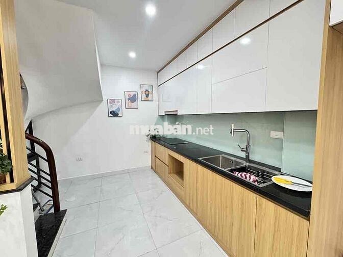 Bán nhà Bồ Đề, Long Biên 33mx6 tầng, giá 10.2 tỷ. Ngõ 78, sát hồ, full