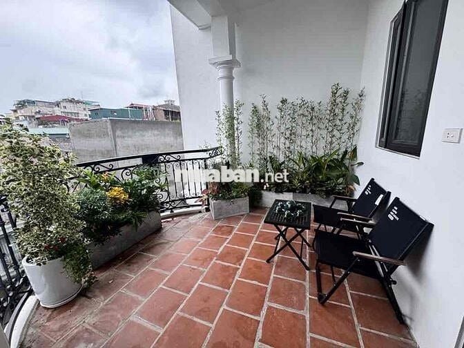 Bán nhà Bồ Đề, Long Biên 33mx6 tầng, giá 10.2 tỷ. Ngõ 78, sát hồ, full