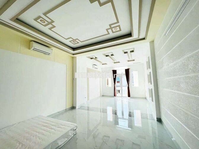 Nhà 2 lầu tuyệt đẹp full nội thất KDC Hồng Phát