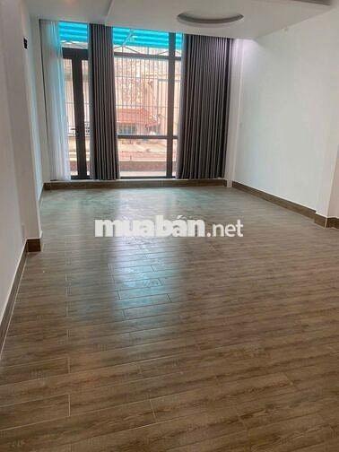 Đi nước ngoài định cư cho thuê nhà gần chợ Phú Nhuận, giáp ranh Q1