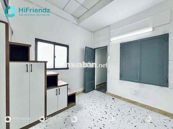 KHAI TRƯƠNG PHÒNG GÁC CỬA SỔ THOÁNG NỘI THẤT CƠ BẢN KHU PHAN XÍCH LONG