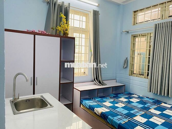 Phòng cho thuê – Gần Q5, Q1 – có bếp, máy lạnh, WC riêng