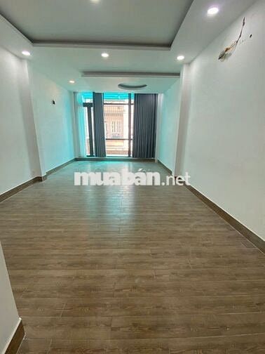 Đi nước ngoài định cư cho thuê nhà gần chợ Phú Nhuận, giáp ranh Q1