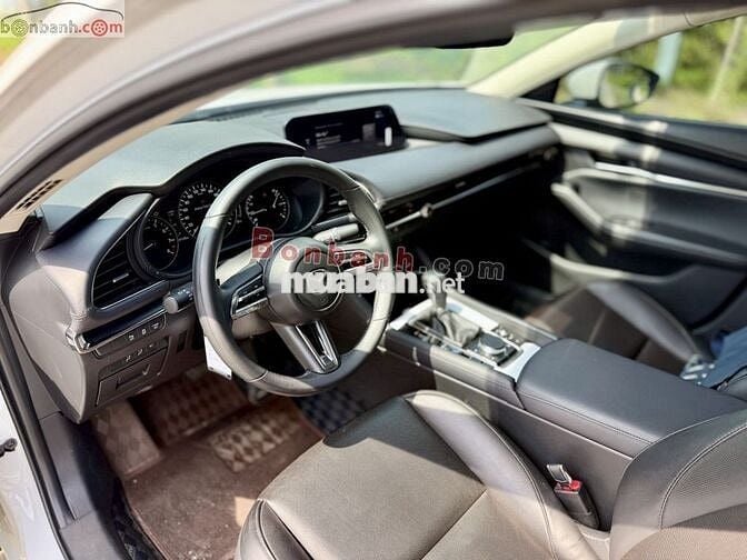Mazda 3 1.5L Luxury 2024