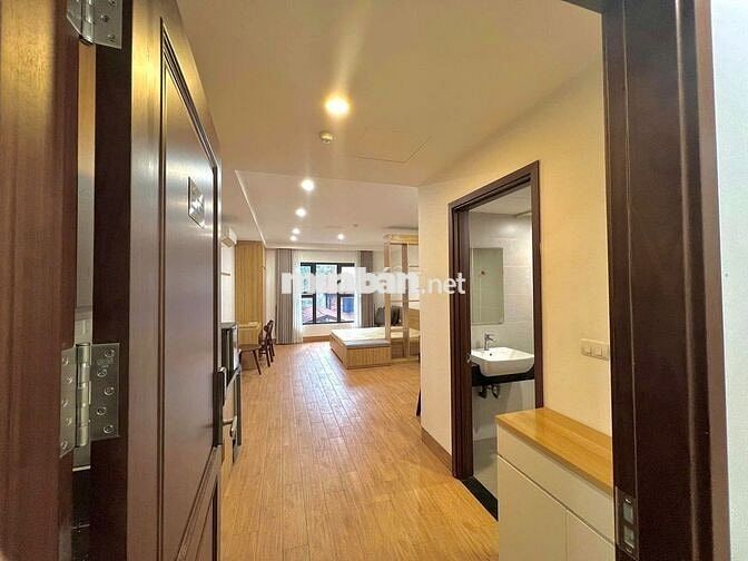 CĂN STUDIO 40M2 FULL NỘI THẤT,CÓ CỬA SỔ THOÁNG, OTO ĐỖ CỬA KHU ĐỘI CẤN