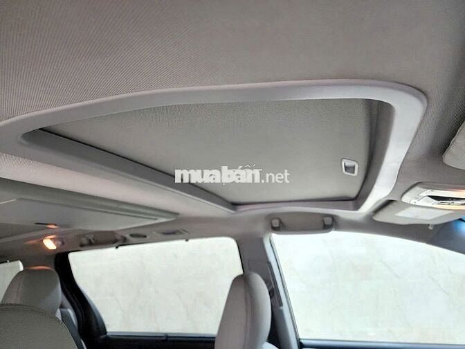Toyota Sienna limited 2016, nhà trùm mền còn mới