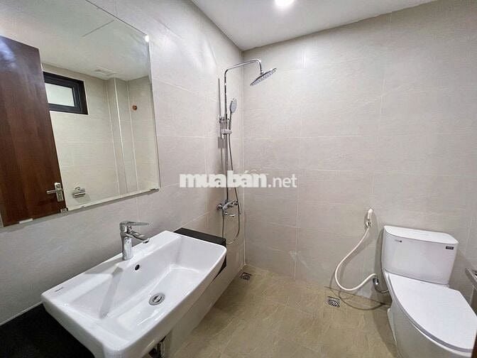 CĂN STUDIO 40M2 FULL NỘI THẤT,CÓ CỬA SỔ THOÁNG, OTO ĐỖ CỬA KHU ĐỘI CẤN