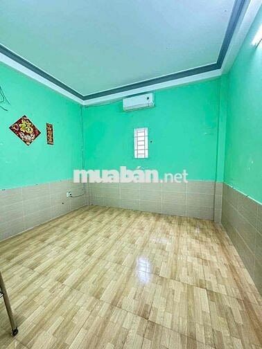 Nhà Trống 1 Phòng Tầng 1 Cho Thuê Bao Điện Nước