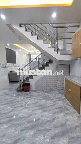 Cho thuê nhà Trần thị hè 4 x 11, trệt lầu 2pn, 2wc, 6tr/ tháng