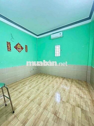 Nhà Trống 1 Phòng Tầng 1 Cho Thuê Bao Điện Nước